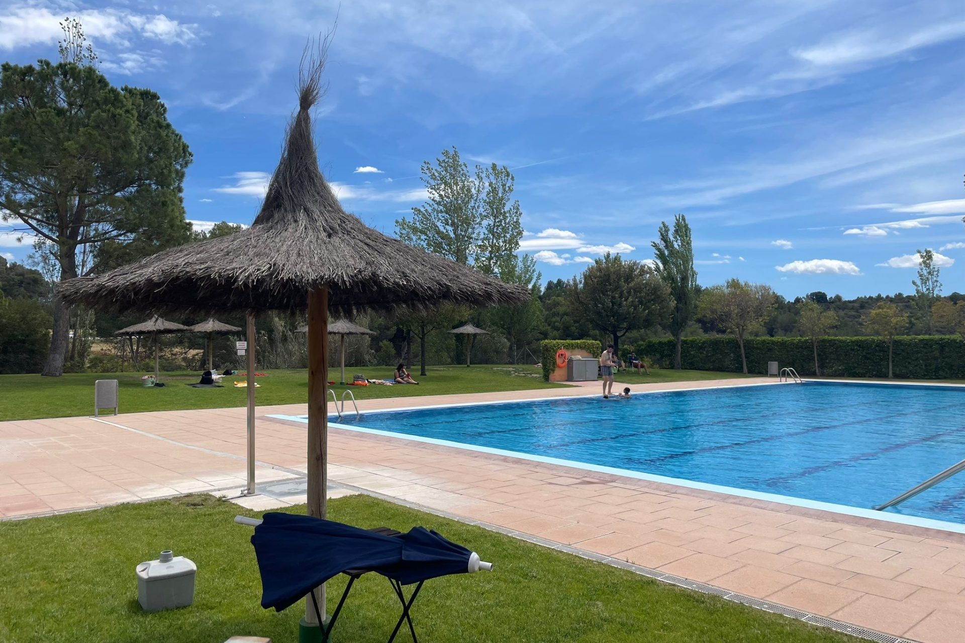 Un mort a la piscina de Jorba