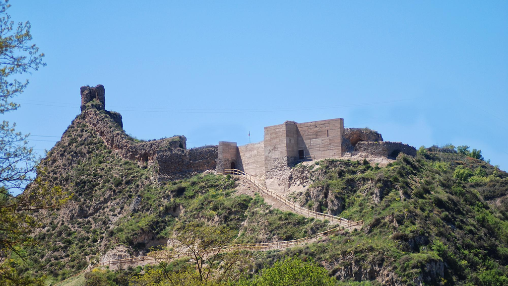 Excavacio castell castellfollit